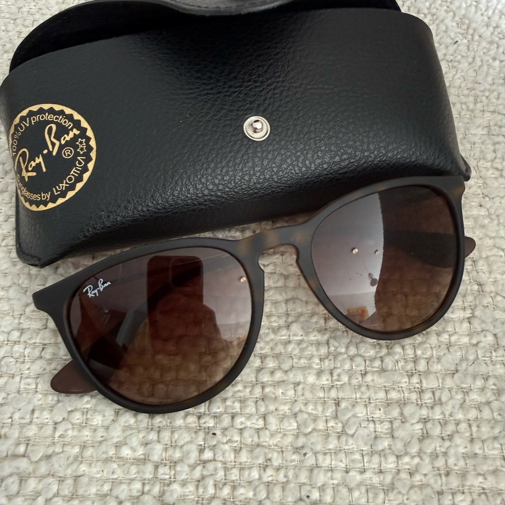 Ray-Ban Matte Brown Frame with Brown Gradient Lenses Sunglasses